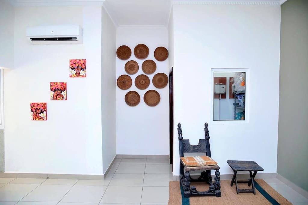 Welcoming Abode In The Heart Of Osu - Apartment 3 Accra Eksteriør billede